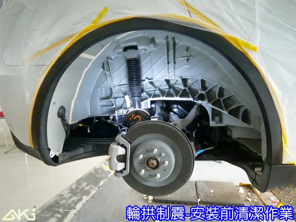 TESLA MODEL Y 四輪隔音 特斯拉 MY 輪拱制震 胎噪聲 輪拱隔音 四輪制震 輪胎噪音 隔音有效 隔音效果 制震墊 汽車隔音 車體隔音 共鳴 粗糙路 高速 全車隔音 輕量 羽靜 吸音棉 隔音棉