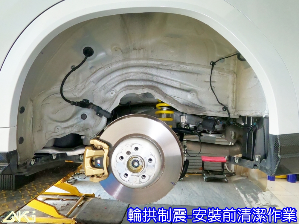 BMW G02 X6 輪拱隔音 寶馬 40i M50i 輪拱制震 胎噪聲 四輪隔音 四輪制震 輪胎噪音 隔音有效 隔音效果 制震墊 汽車隔音 車體隔音 共鳴 粗糙路 高速 全車隔音 輕量 吸音棉 隔音棉 STP