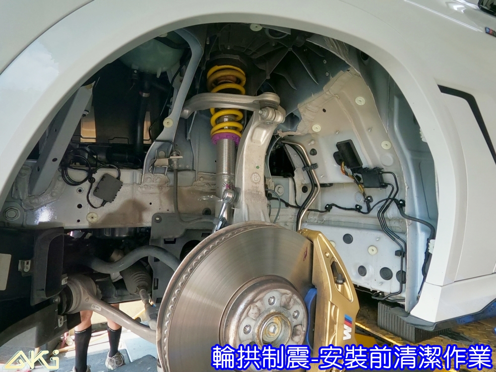 BMW G02 X6 輪拱隔音 寶馬 40i M50i 輪拱制震 胎噪聲 四輪隔音 四輪制震 輪胎噪音 隔音有效 隔音效果 制震墊 汽車隔音 車體隔音 共鳴 粗糙路 高速 全車隔音 輕量 吸音棉 隔音棉 STP