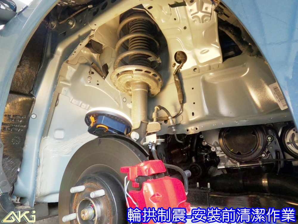 FORD FOCUS WAGON 四輪隔音 台中汽車隔音 輪拱制震 胎噪聲 輪拱隔音 四輪制震 輪胎噪音 隔音有效 隔音效果 制震墊 汽車隔音 車體隔音 共鳴 粗糙路 高速 全車隔音 輕量 吸音棉 隔音棉 STP