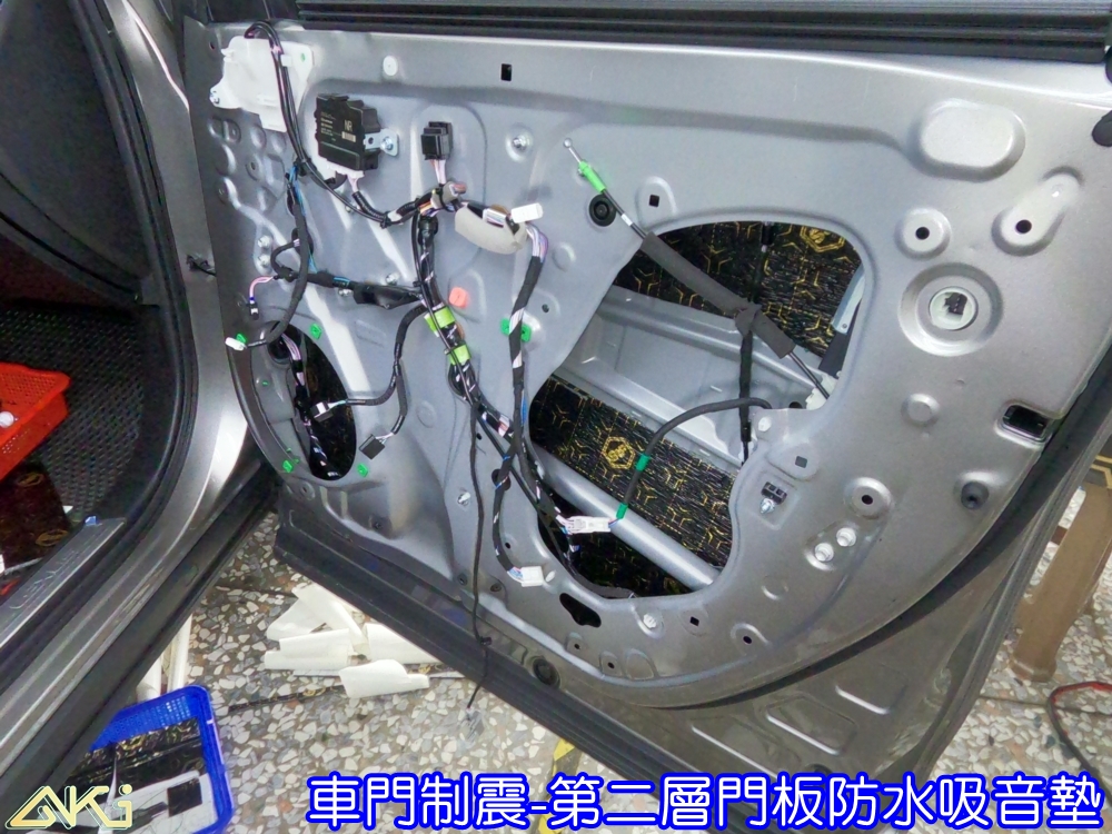 LEXUS NX 四門隔音 200 350 450 車門音響 車外噪音 車門制震 車門異音 隔音施工 制震墊 車門制震 隔音材 制震消音墊 汽車隔音改裝 隔音效果 汽車隔音材料 改裝音響 隔音diy STP
