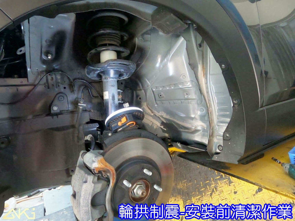 MAZDA CX-30 輪拱隔音 台中汽車隔音 安裝 輪拱制震 胎噪聲 四輪隔音 四輪制震 輪胎噪音 隔音有效 隔音效果 制震墊 汽車隔音 車體隔音 共鳴 粗糙路 高速 全車隔音 輕量 吸音棉 隔音棉