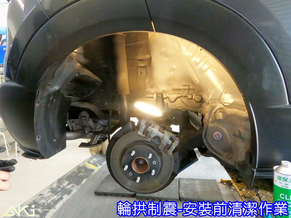 MAZDA CX-30 輪拱隔音 台中汽車隔音 安裝 輪拱制震 胎噪聲 四輪隔音 四輪制震 輪胎噪音 隔音有效 隔音效果 制震墊 汽車隔音 車體隔音 共鳴 粗糙路 高速 全車隔音 輕量 吸音棉 隔音棉