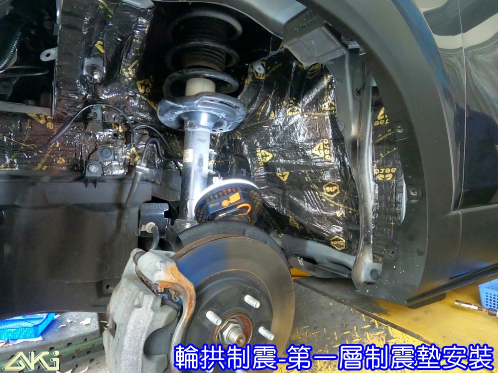 MAZDA CX-30 輪拱隔音 台中汽車隔音 安裝 輪拱制震 胎噪聲 四輪隔音 四輪制震 輪胎噪音 隔音有效 隔音效果 制震墊 汽車隔音 車體隔音 共鳴 粗糙路 高速 全車隔音 輕量 吸音棉 隔音棉