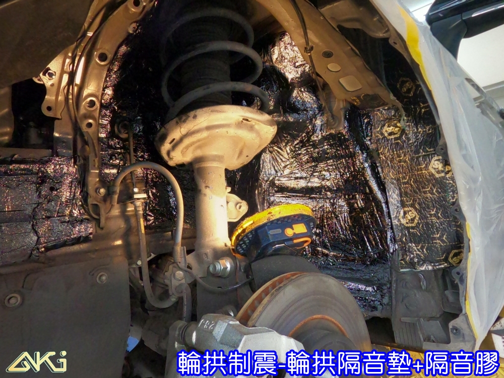 TOYOTA CAMRY 9代 輪拱隔音 豐田 冠美麗 輪拱制震 胎噪聲 四輪隔音 四輪制震 輪胎噪音 隔音有效 隔音效果 制震墊 汽車隔音 車體隔音 共鳴 粗糙路 高速 全車隔音 輕量 吸音棉 隔音棉 STP