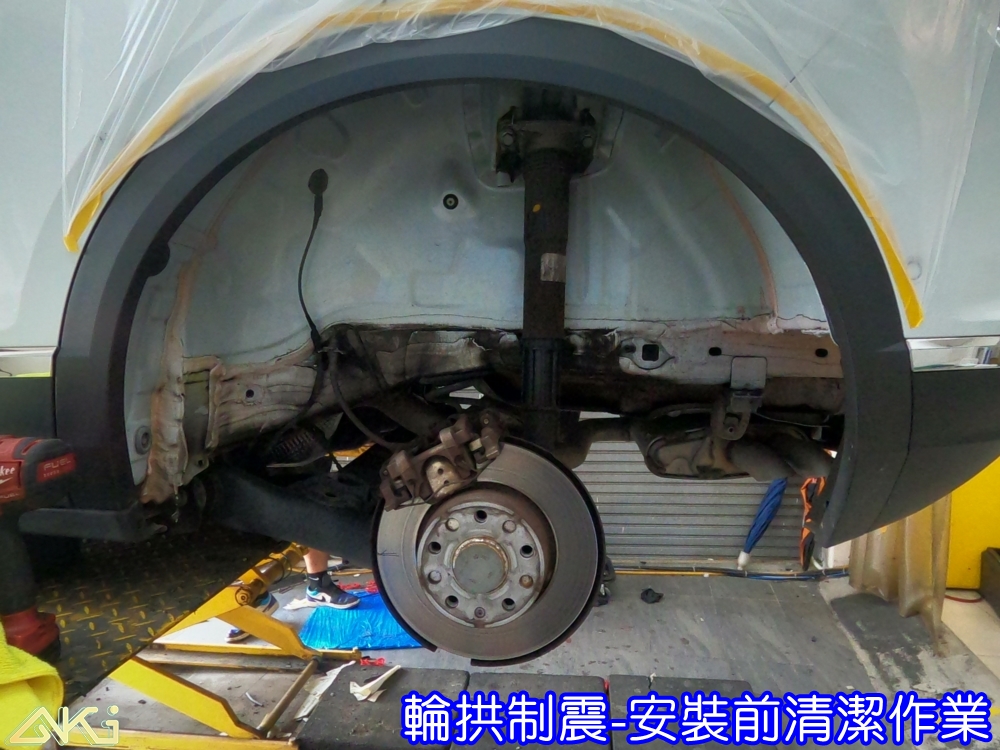 VW CADDY 5代 輪拱隔音 福斯 MAXI VAN 台中汽車隔音 輪拱制震 胎噪聲 四輪隔音 四輪制震 輪胎噪音 隔音有效 隔音效果 制震墊 汽車隔音 車體隔音 共鳴 粗糙路 全車隔音 輕量 吸音棉 隔音棉