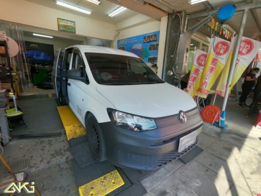 VW CADDY VAN 4代 福斯 C4 aki汽車 汽車隔音 車體隔音 全車隔音 隔熱棉 制震墊 吸音 鈑金 防鏽 轟轟 制震隔音 隔音條 車廂噪音 隔音效果 隔音升級 汽車噪音 隔音很差