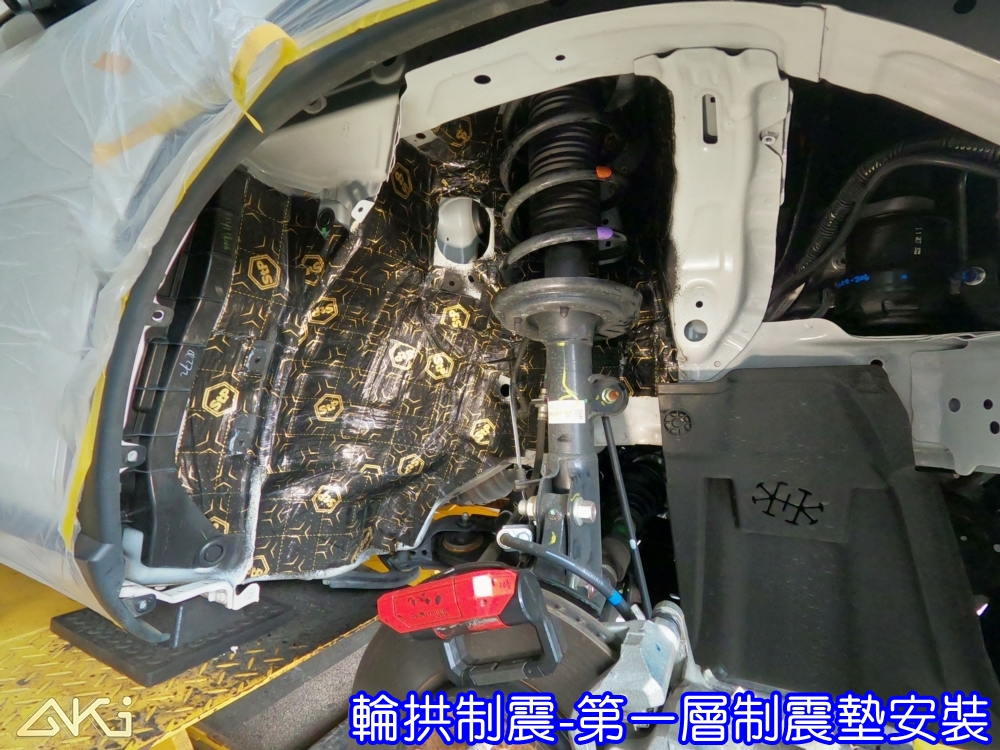 輪胎胎壓對了 行車更穩 噪音更小 胎壓 胎壓建議 正確胎壓 胎壓過高 胎壓過低 車內共鳴 輪胎噪音 輪胎摩擦 輪拱 胎噪降低 胎壓檢測 爆胎 胎壓安全 省油 夏天 冬天 車門 底盤 台中汽車隔音